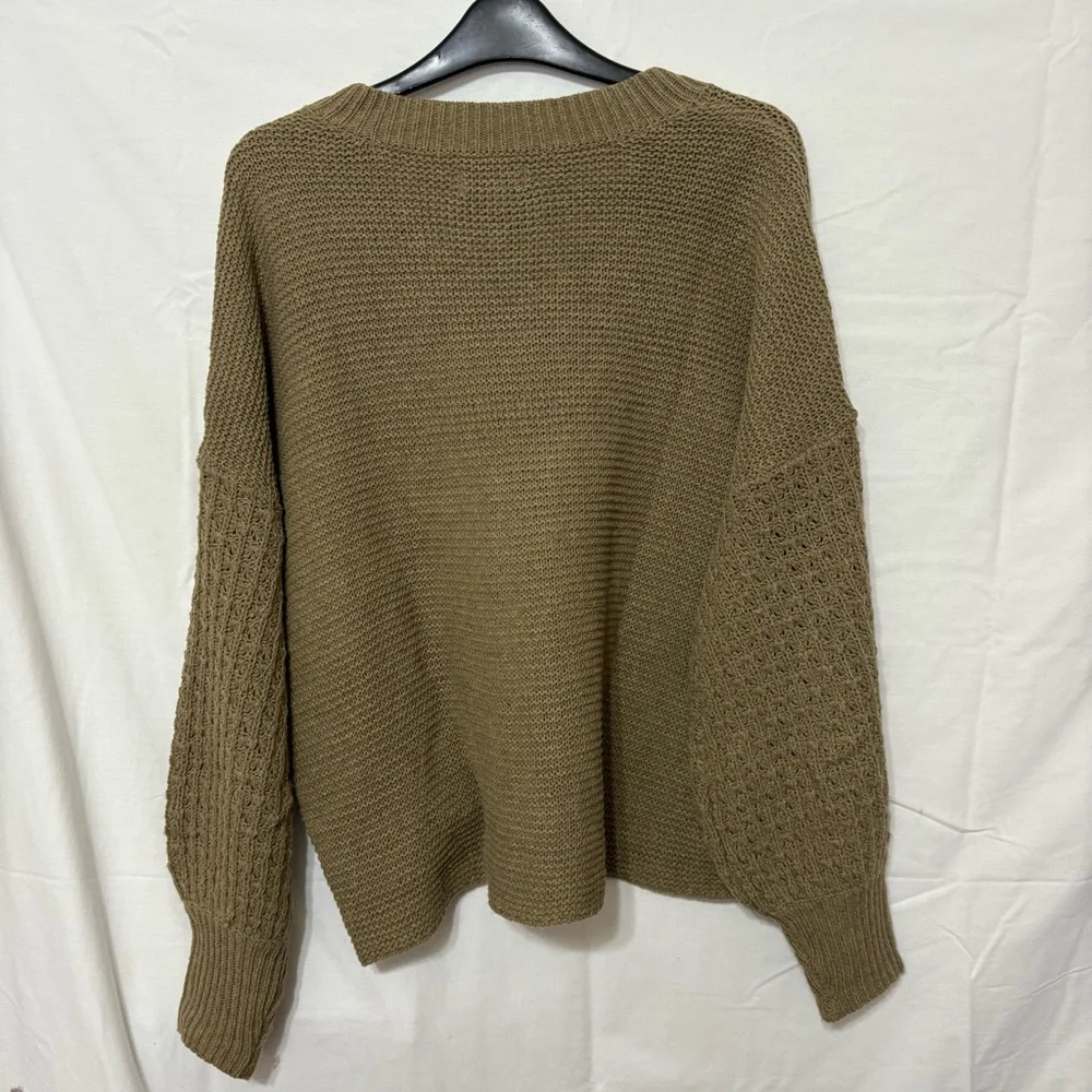 Cozy Mud Pie Oscar V-Neck Sweater. - Picture 3 of 8